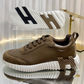 Bouncing Sneaker