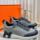 Bouncing Sneaker