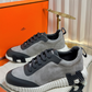 Bouncing Sneaker