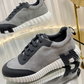 Bouncing Sneaker
