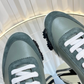Bouncing Sneaker