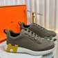Bouncing Sneaker
