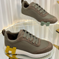 Bouncing Sneaker