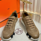 Bouncing Sneaker