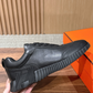Bouncing Sneaker