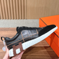 Bouncing Sneaker