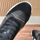 Bouncing Sneaker
