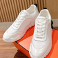 Bouncing Sneaker