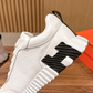 Bouncing Sneaker