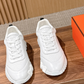 Bouncing Sneaker
