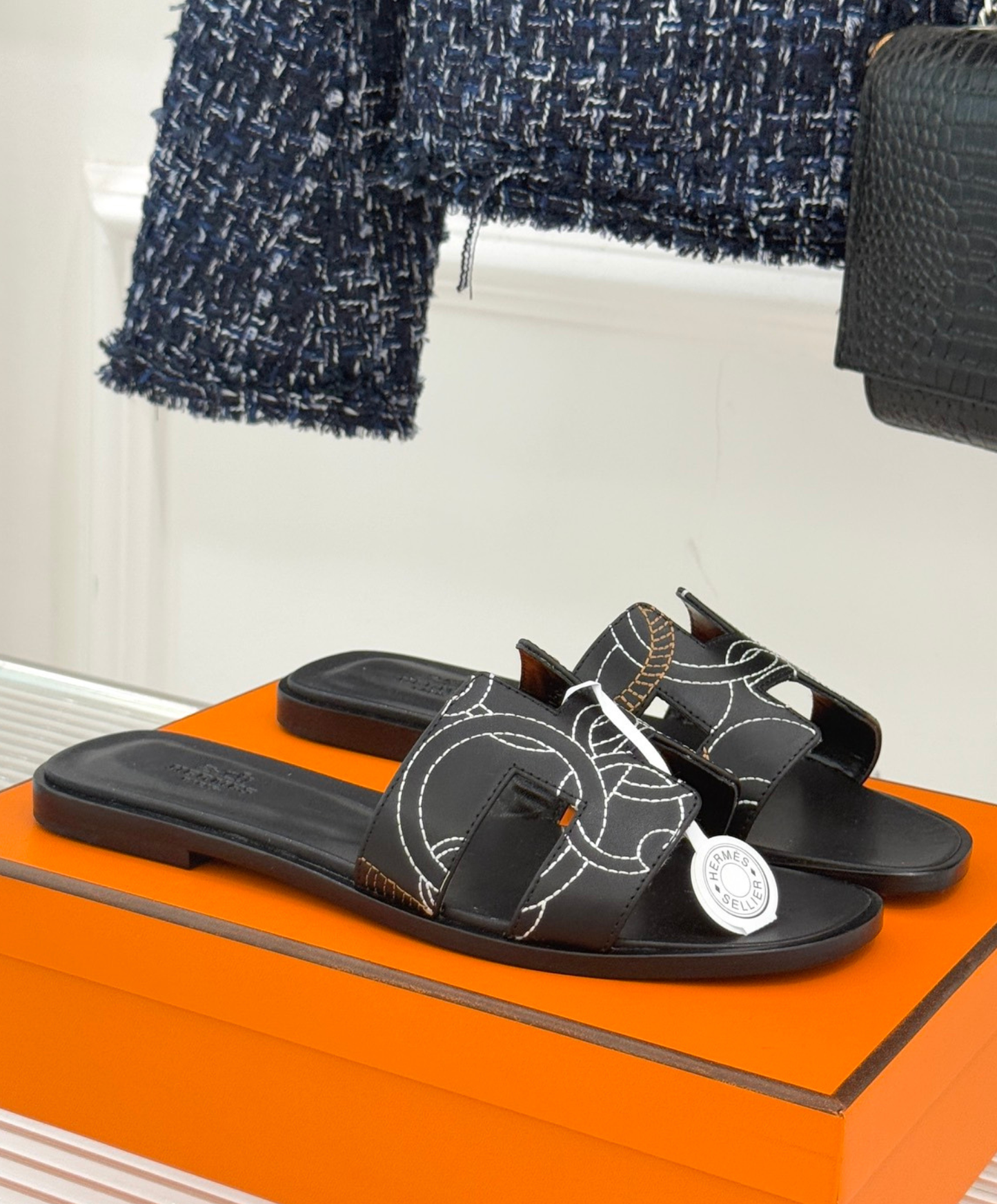 Oran sandal