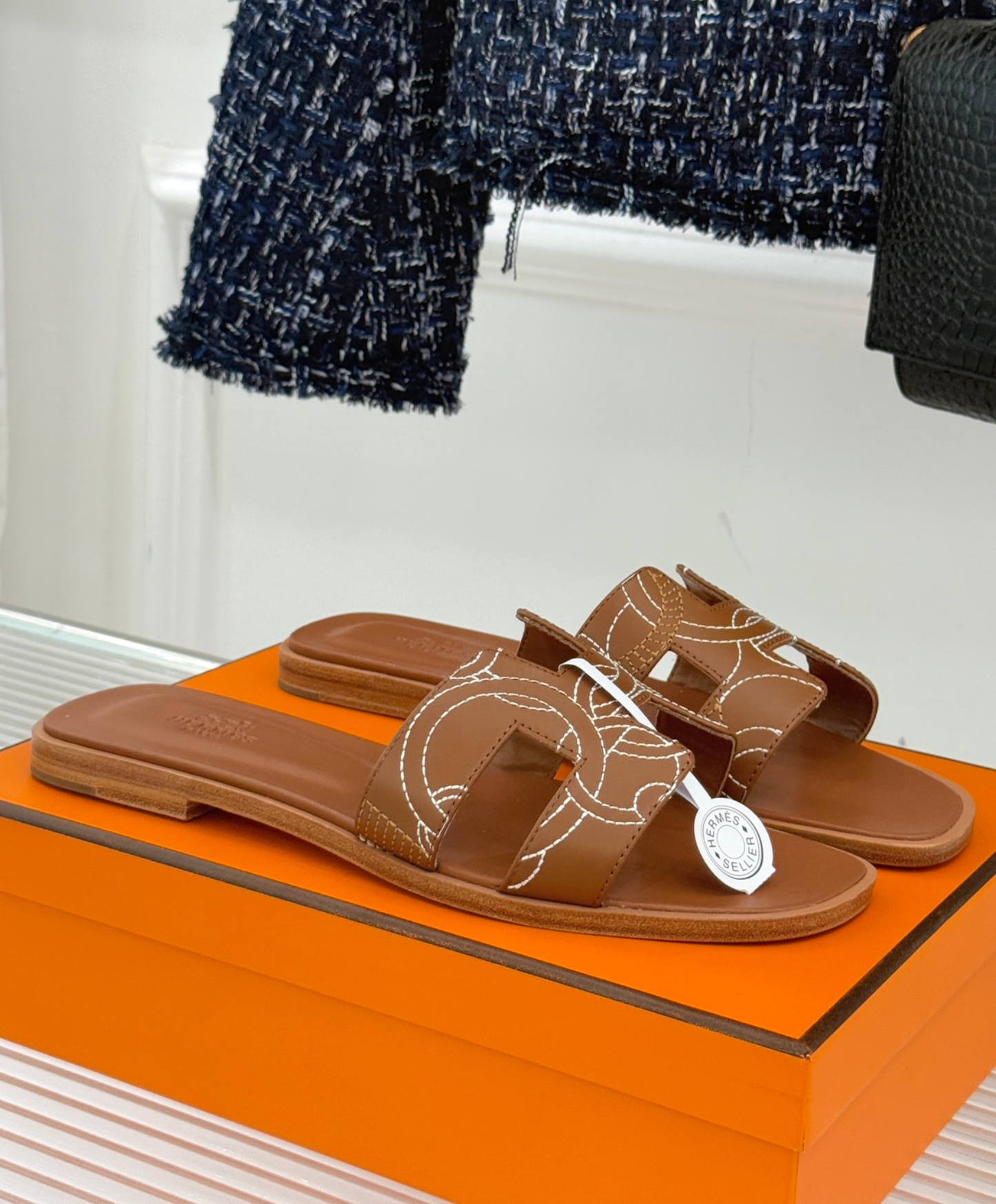 Oran sandal