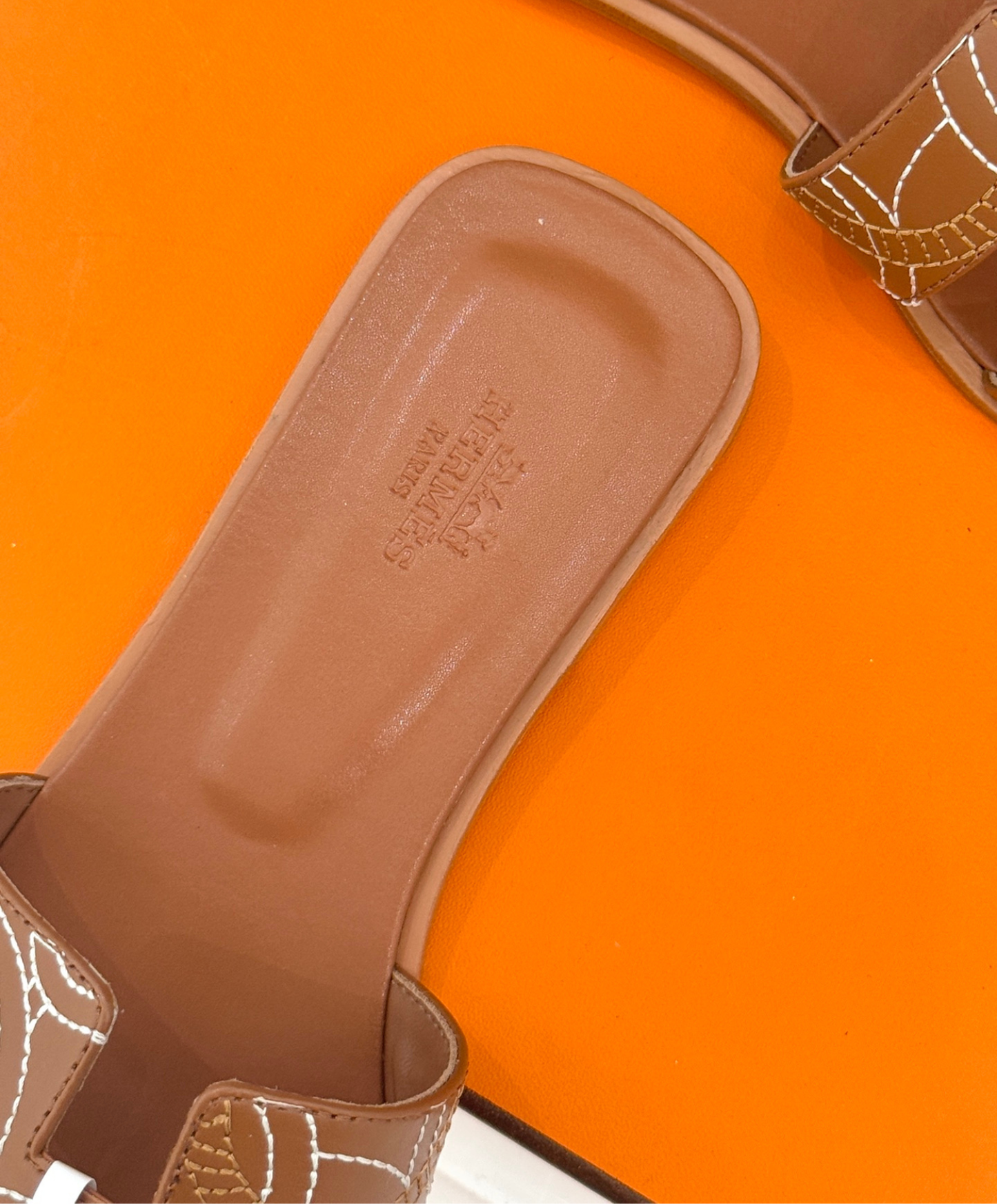 Oran sandal