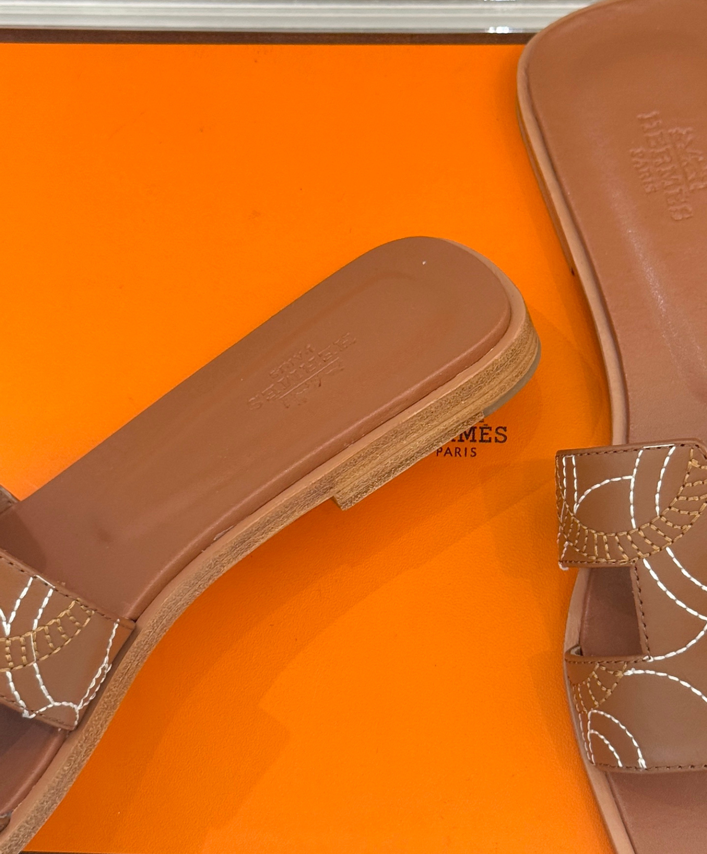 Oran sandal