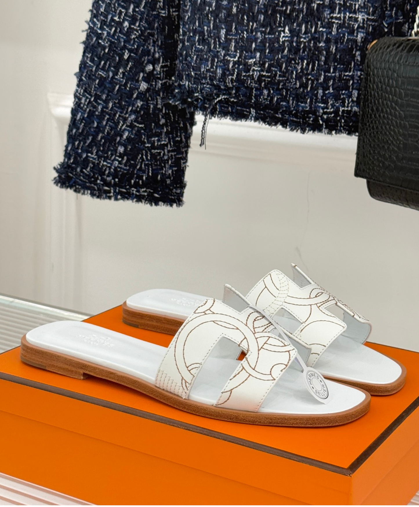 Oran sandal