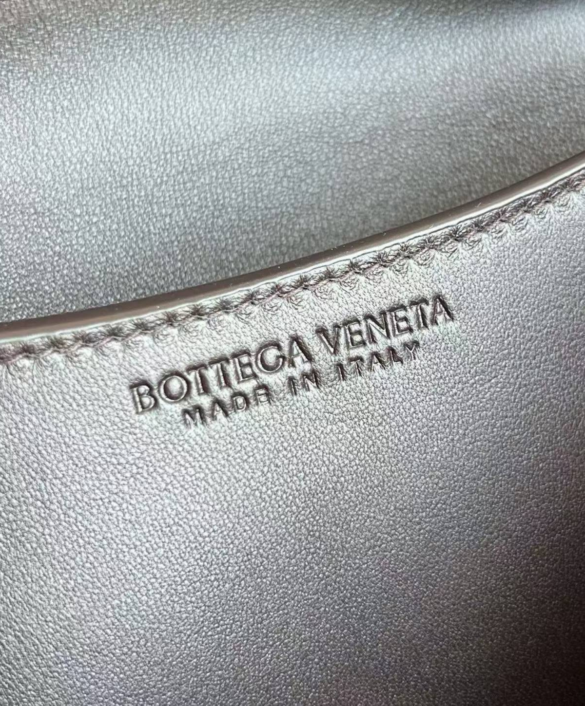 Knot Lock Hand Bag