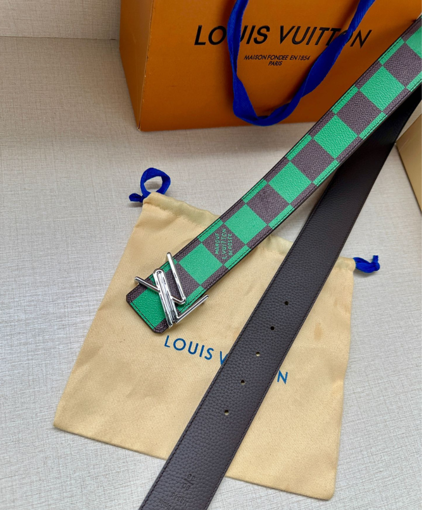 LV Initiales 40mm Reversible Belt