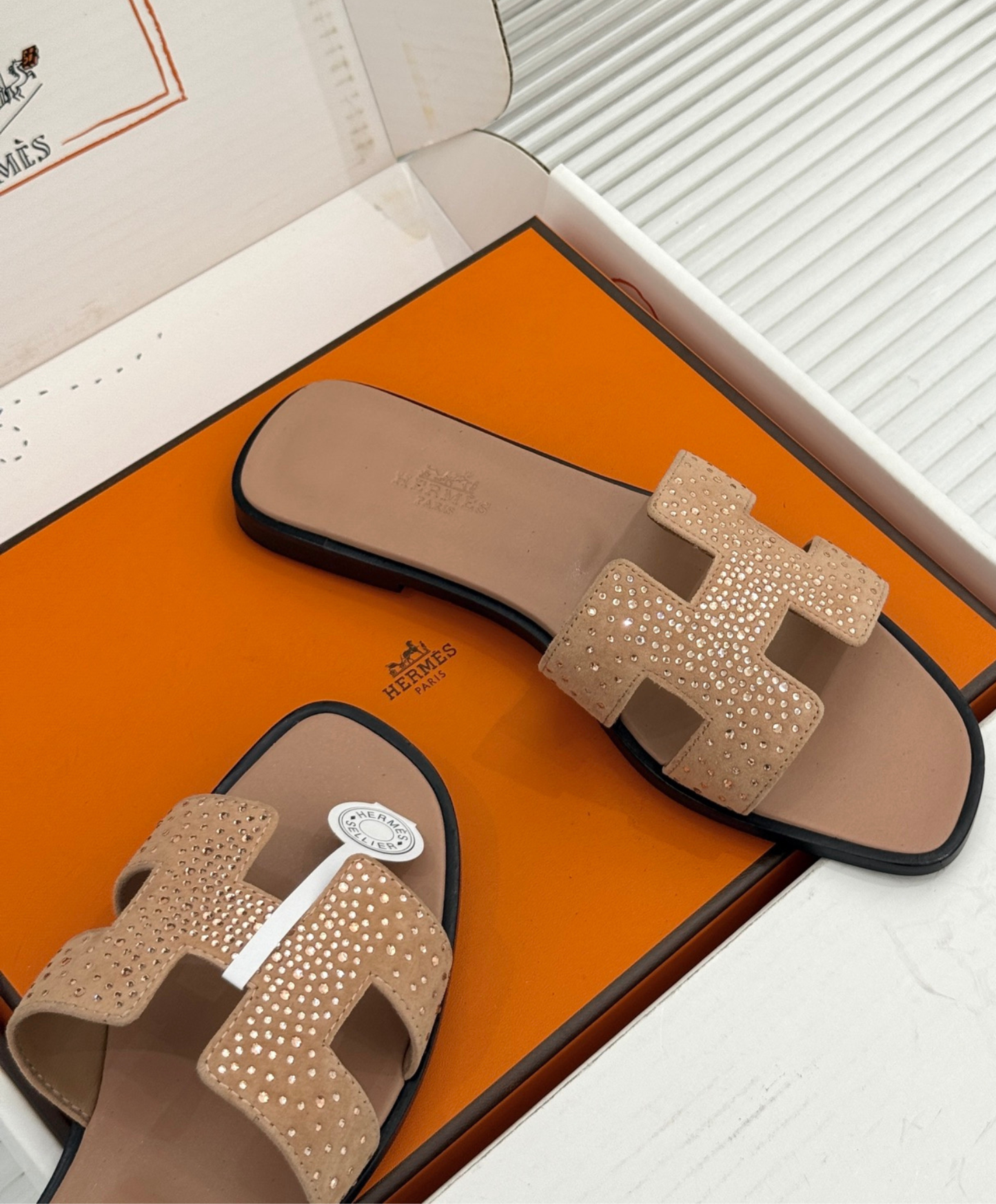 Oran sandal