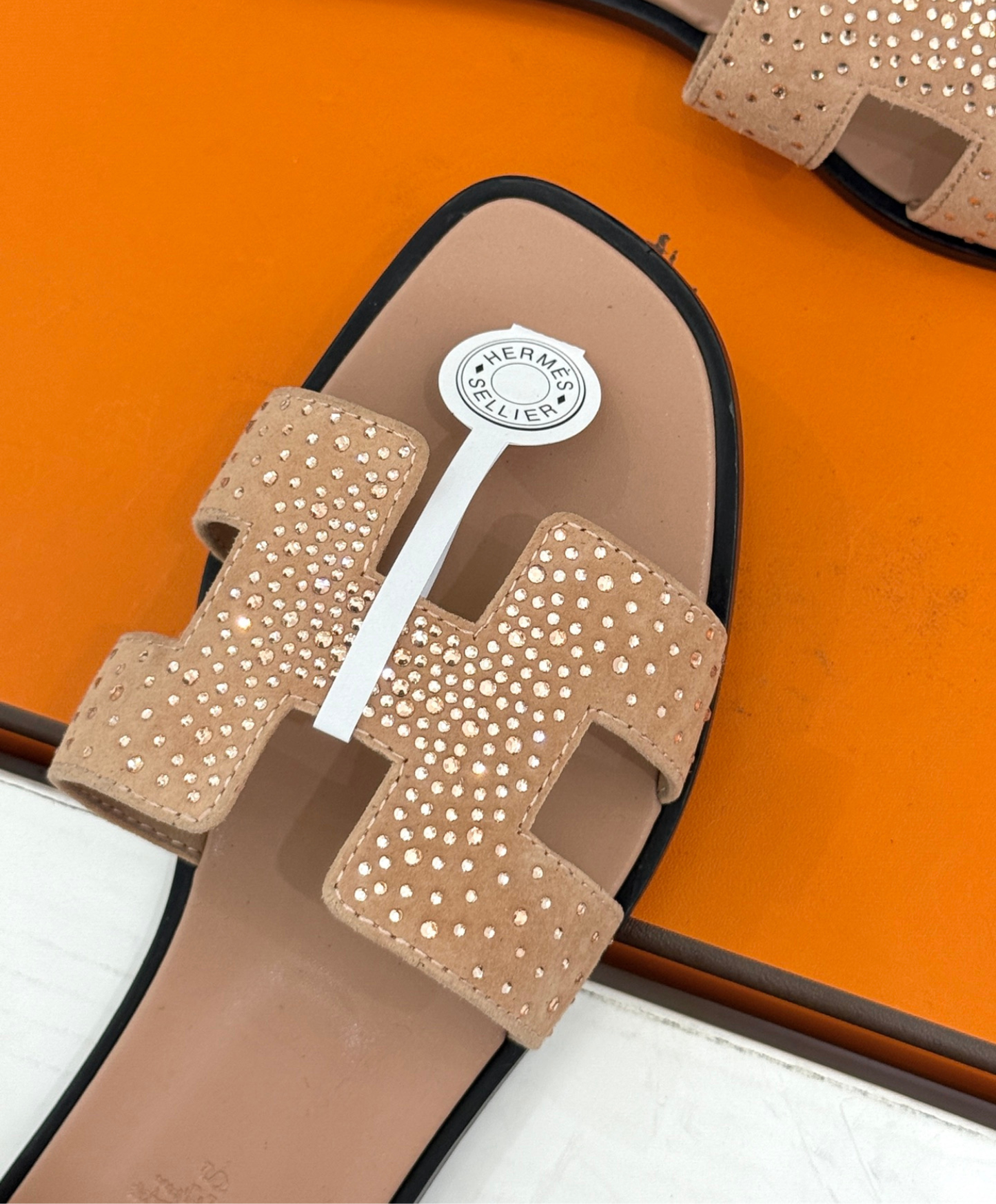Oran sandal