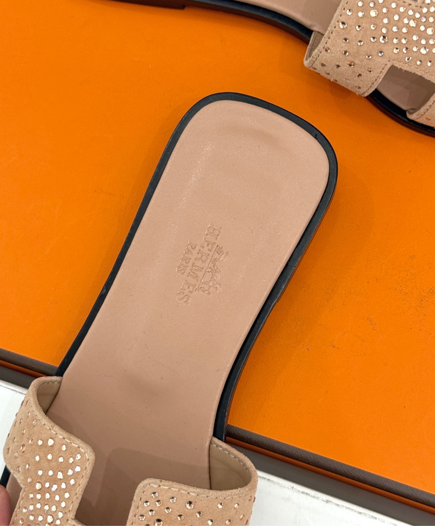 Oran sandal
