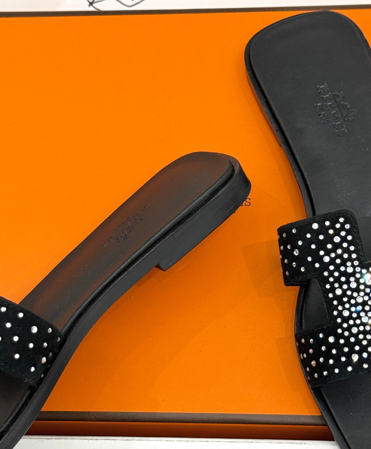 Oran sandal