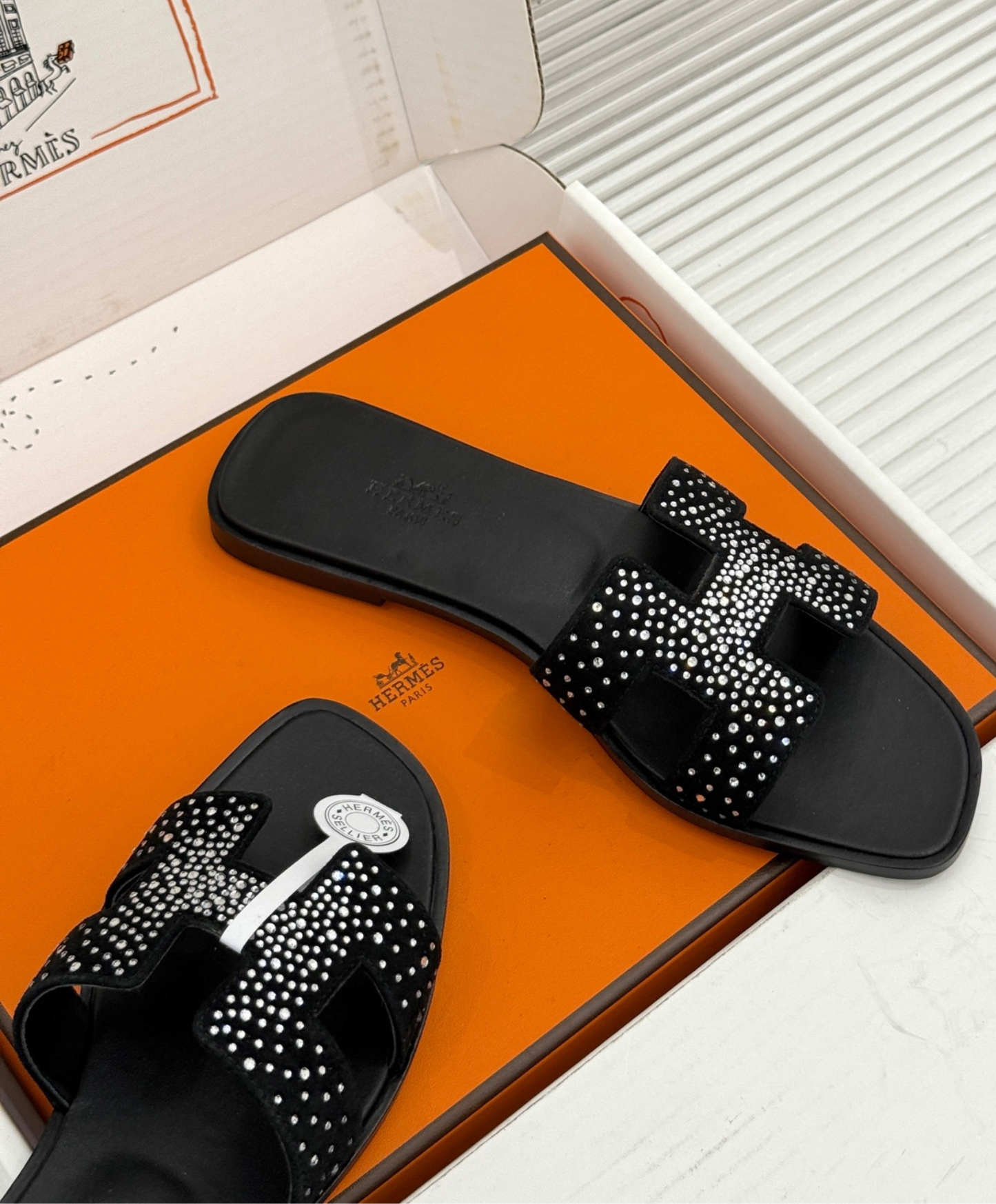 Oran sandal