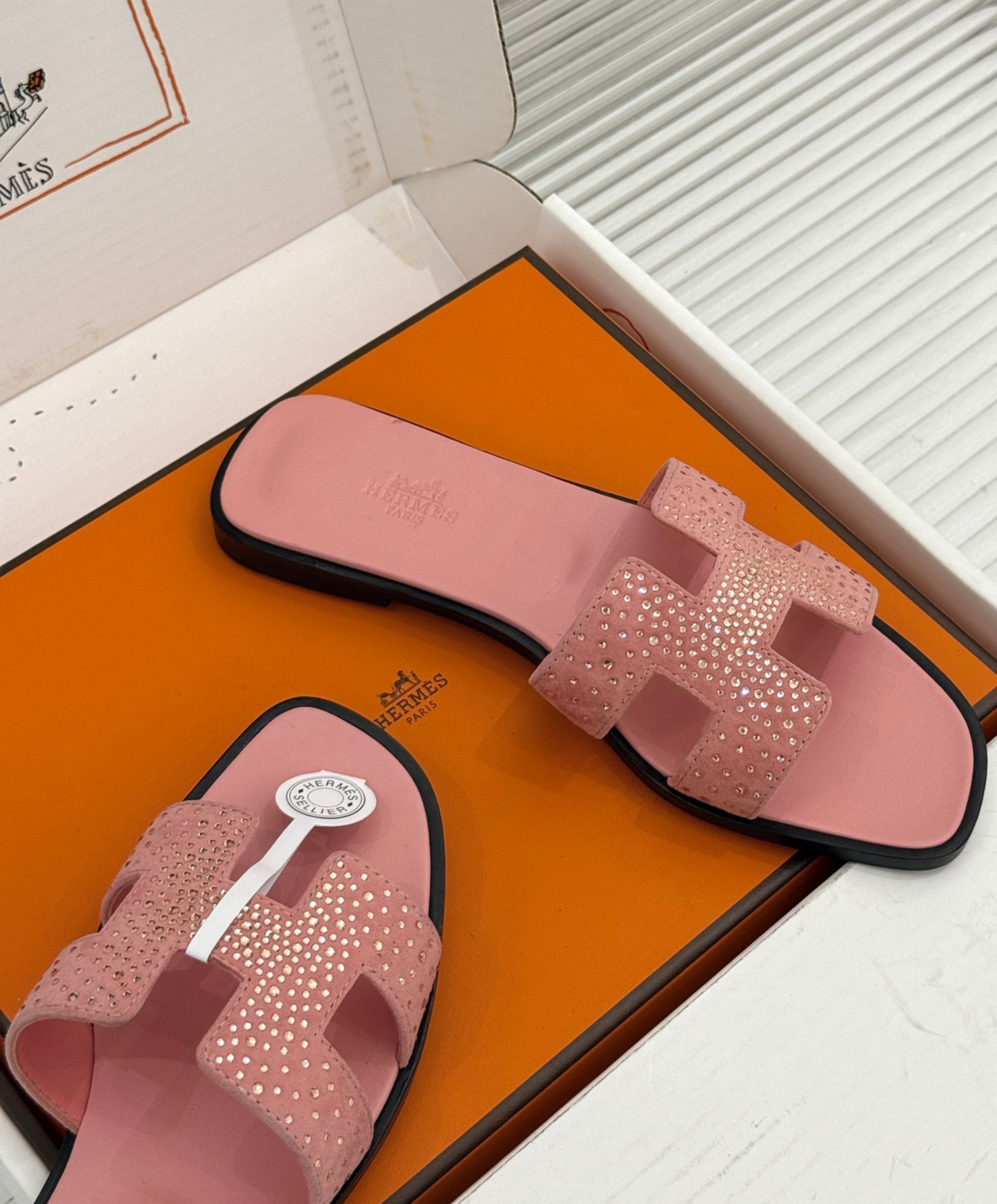 Oran sandal