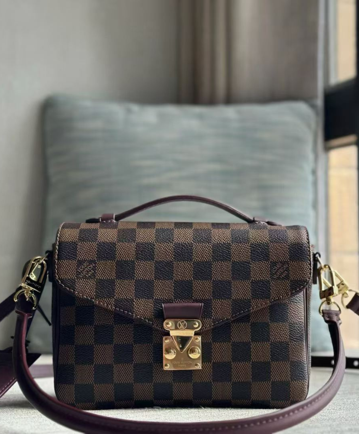 Pochette Metis