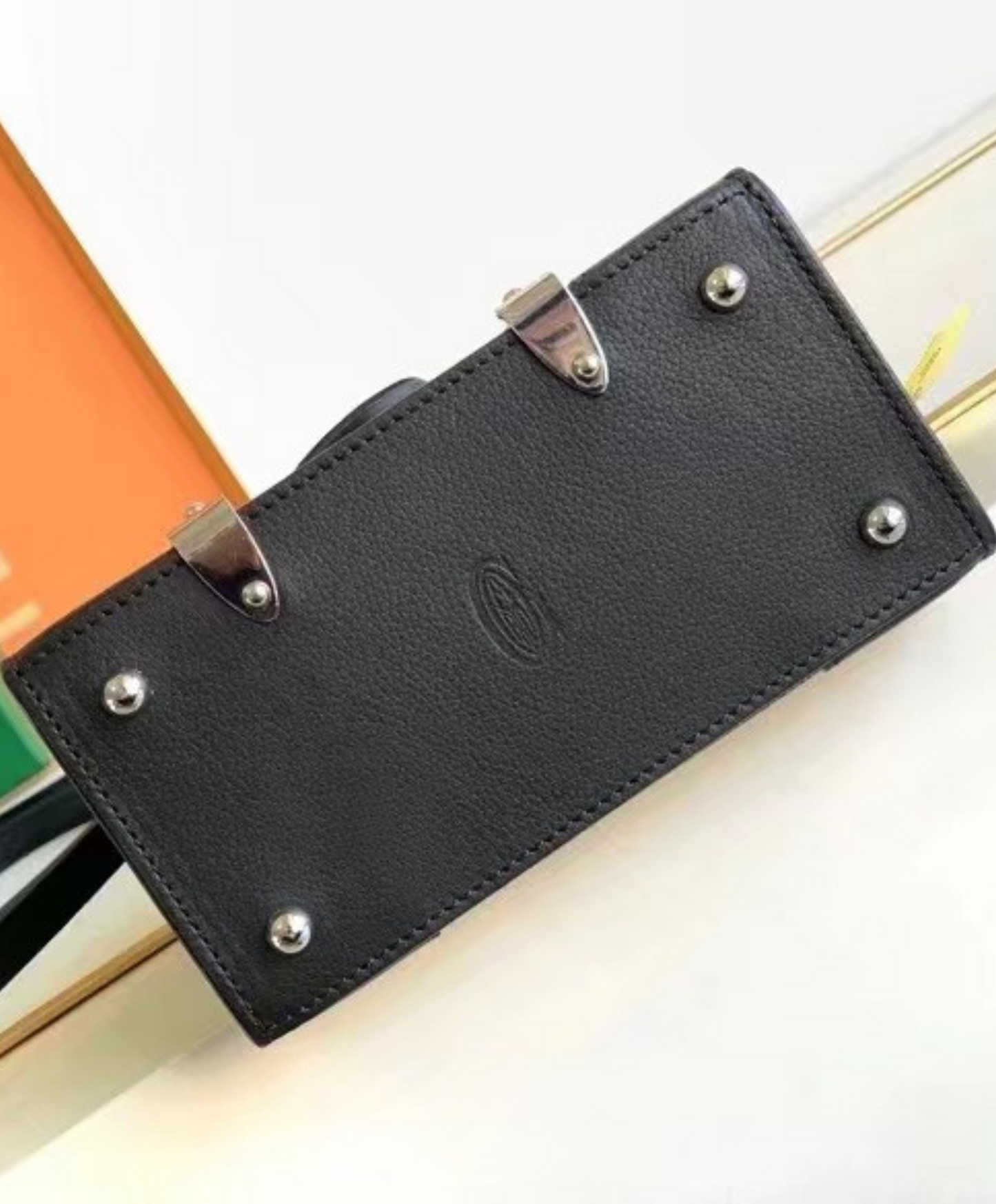 Saigon Structure Nano Bag