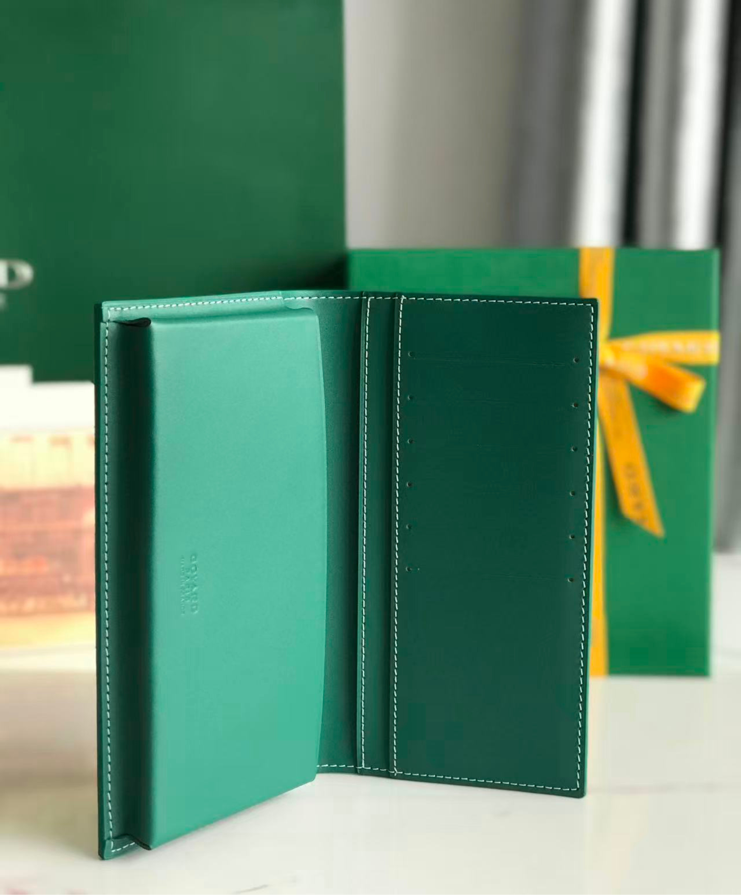 Saint-Lambert Wallet