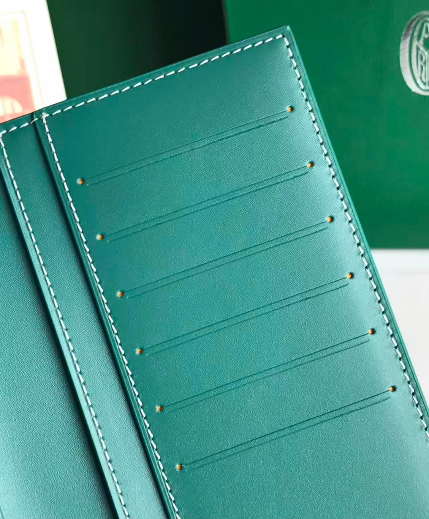 Saint-Lambert Wallet