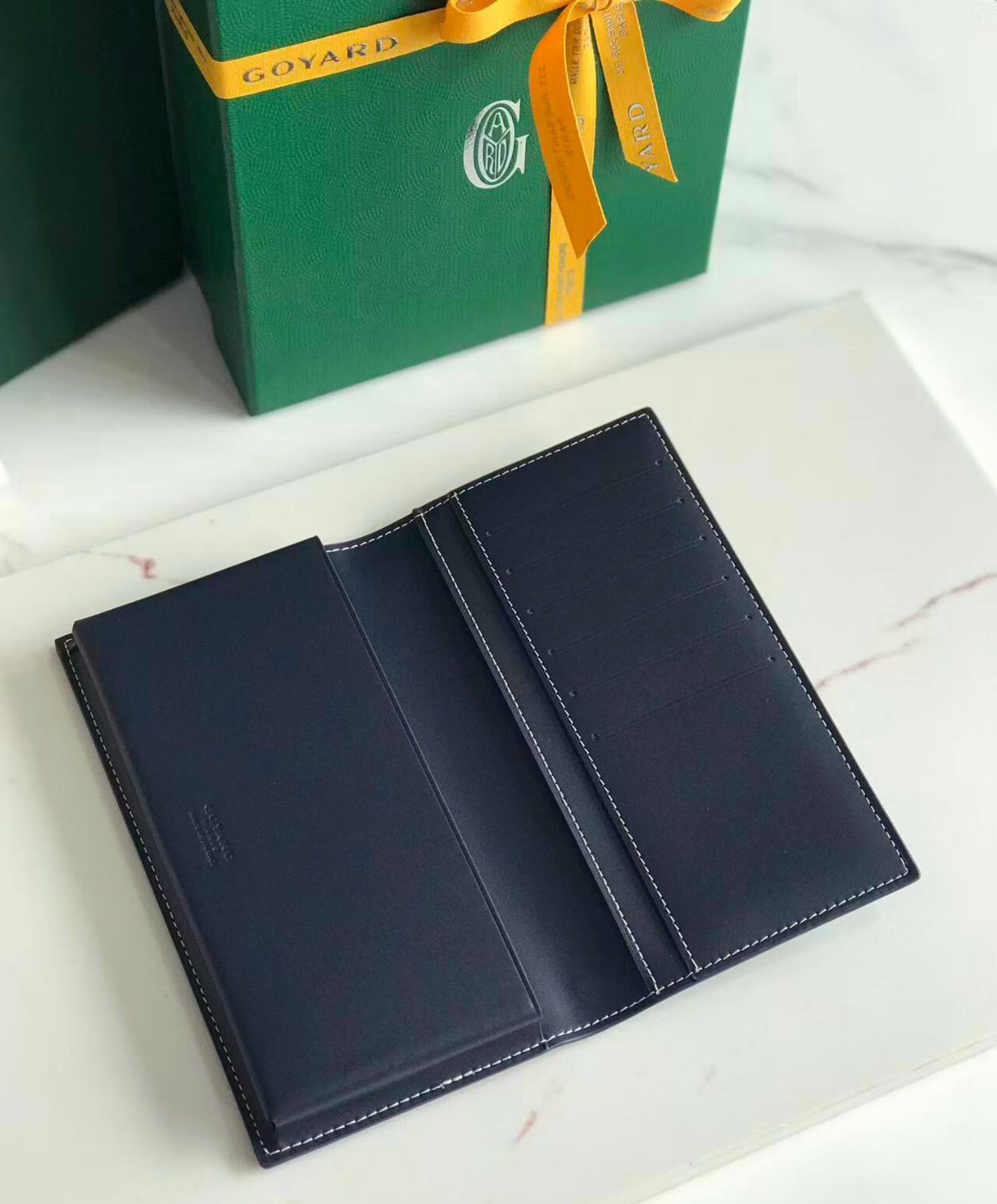 Saint-Lambert Wallet