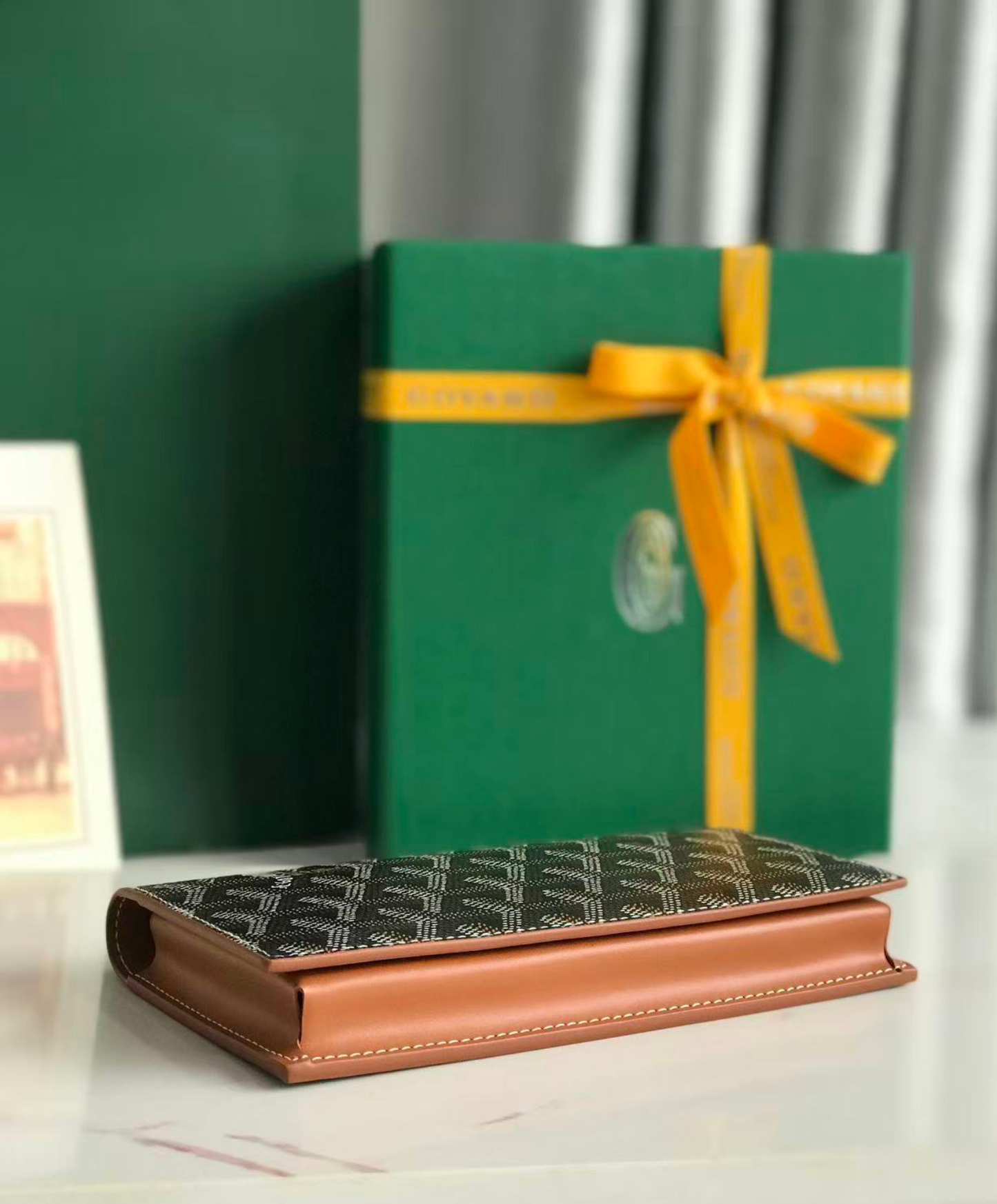 Saint-Lambert Wallet