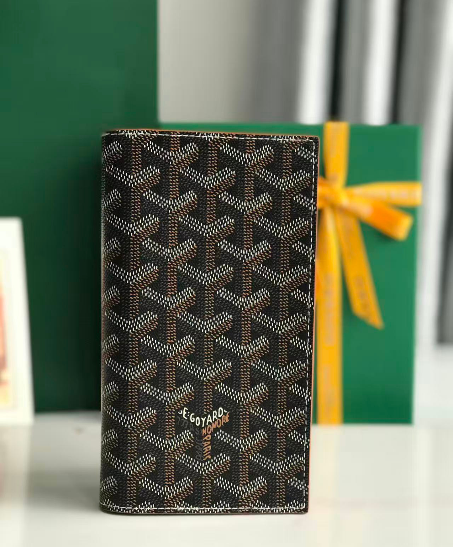 Saint-Lambert Wallet