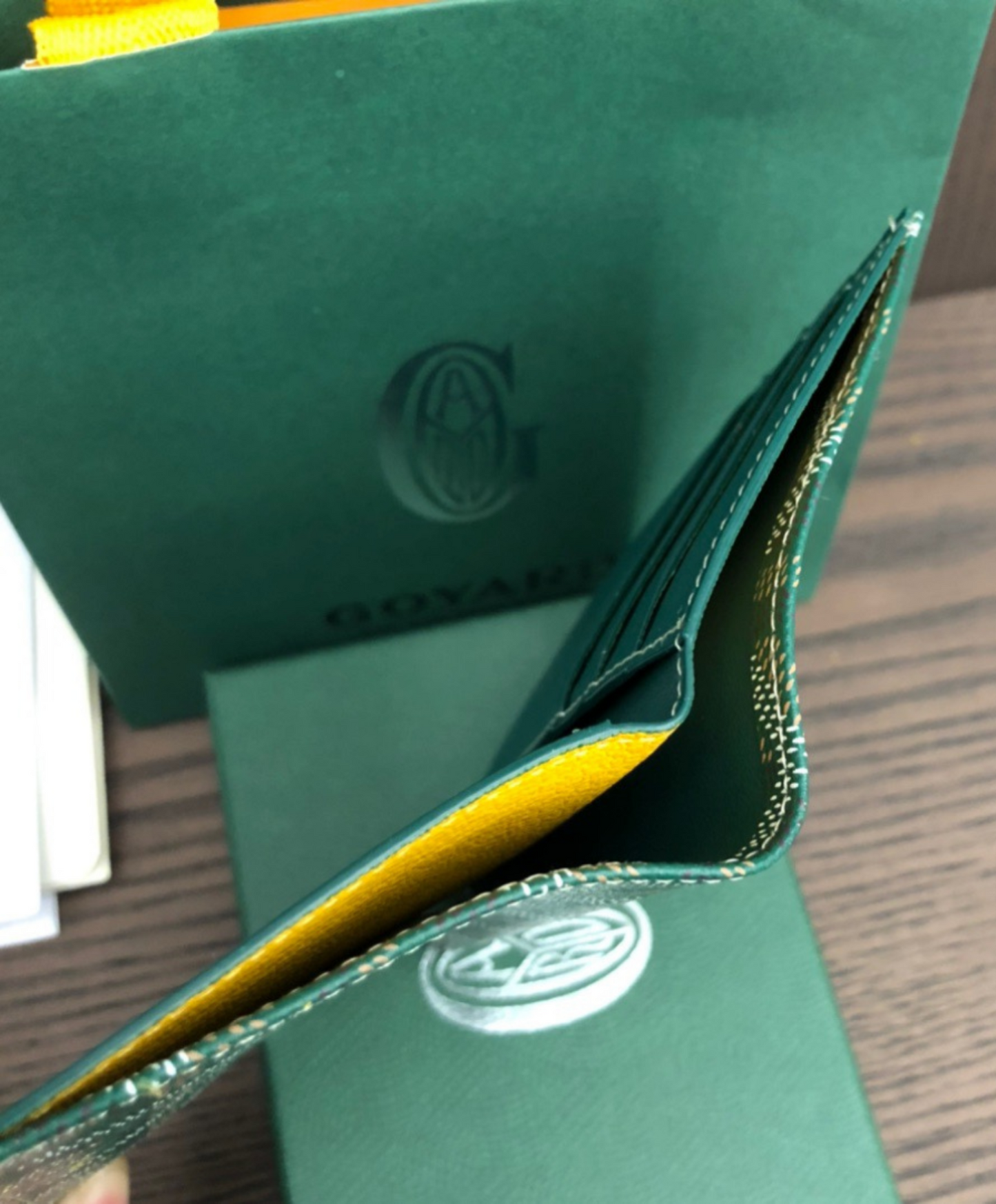 Saint-Pierre Card Wallet