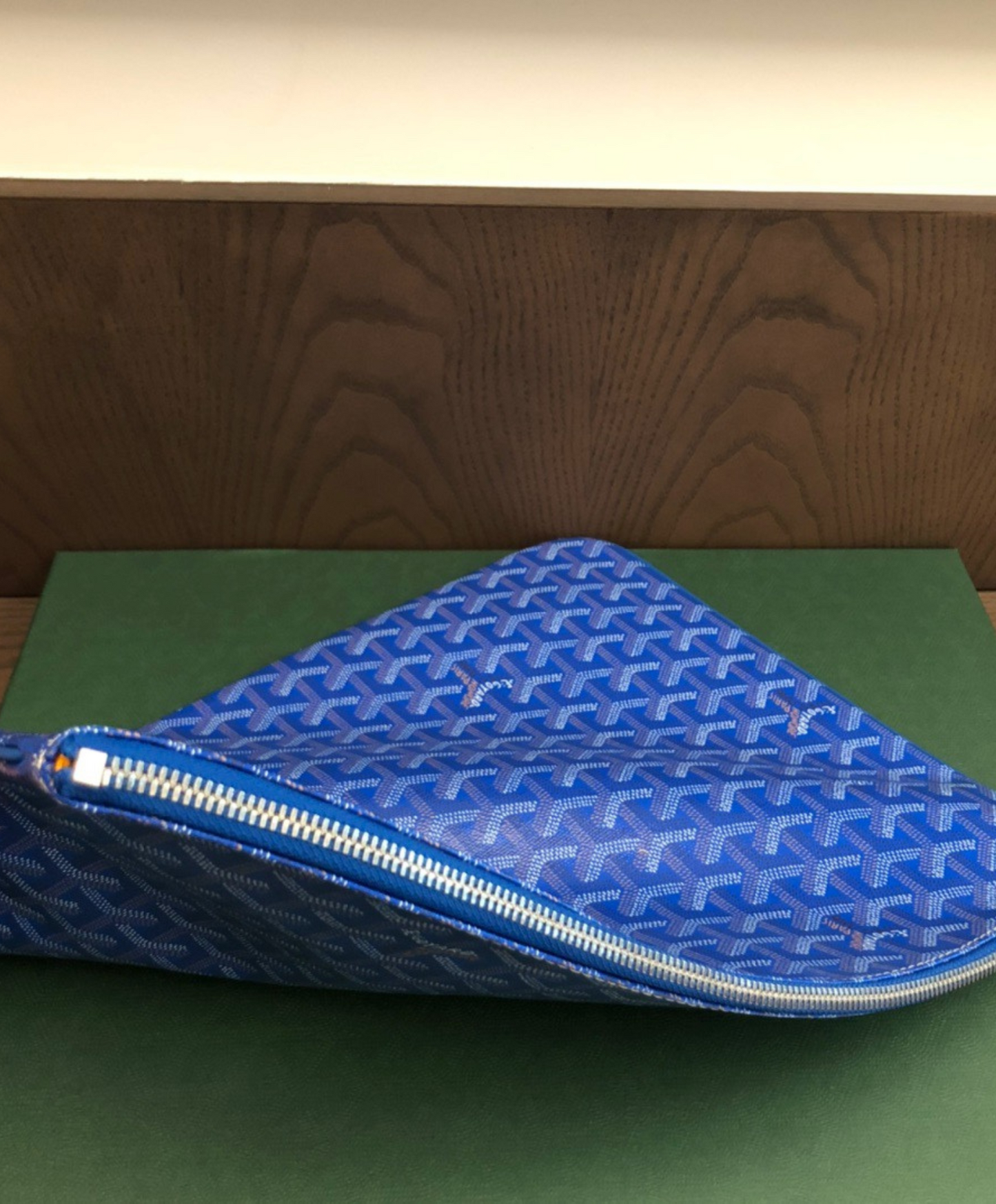 Senat GM Pouch