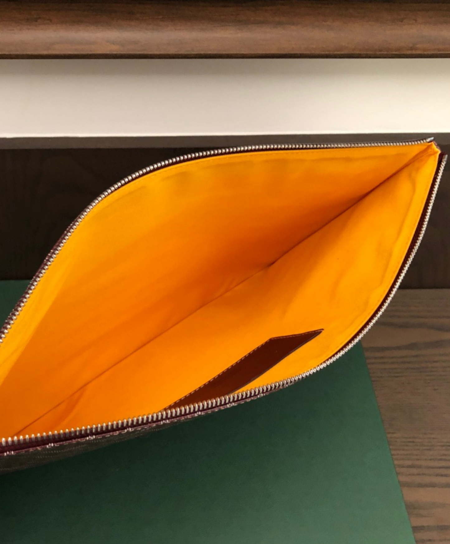 Senat GM Pouch