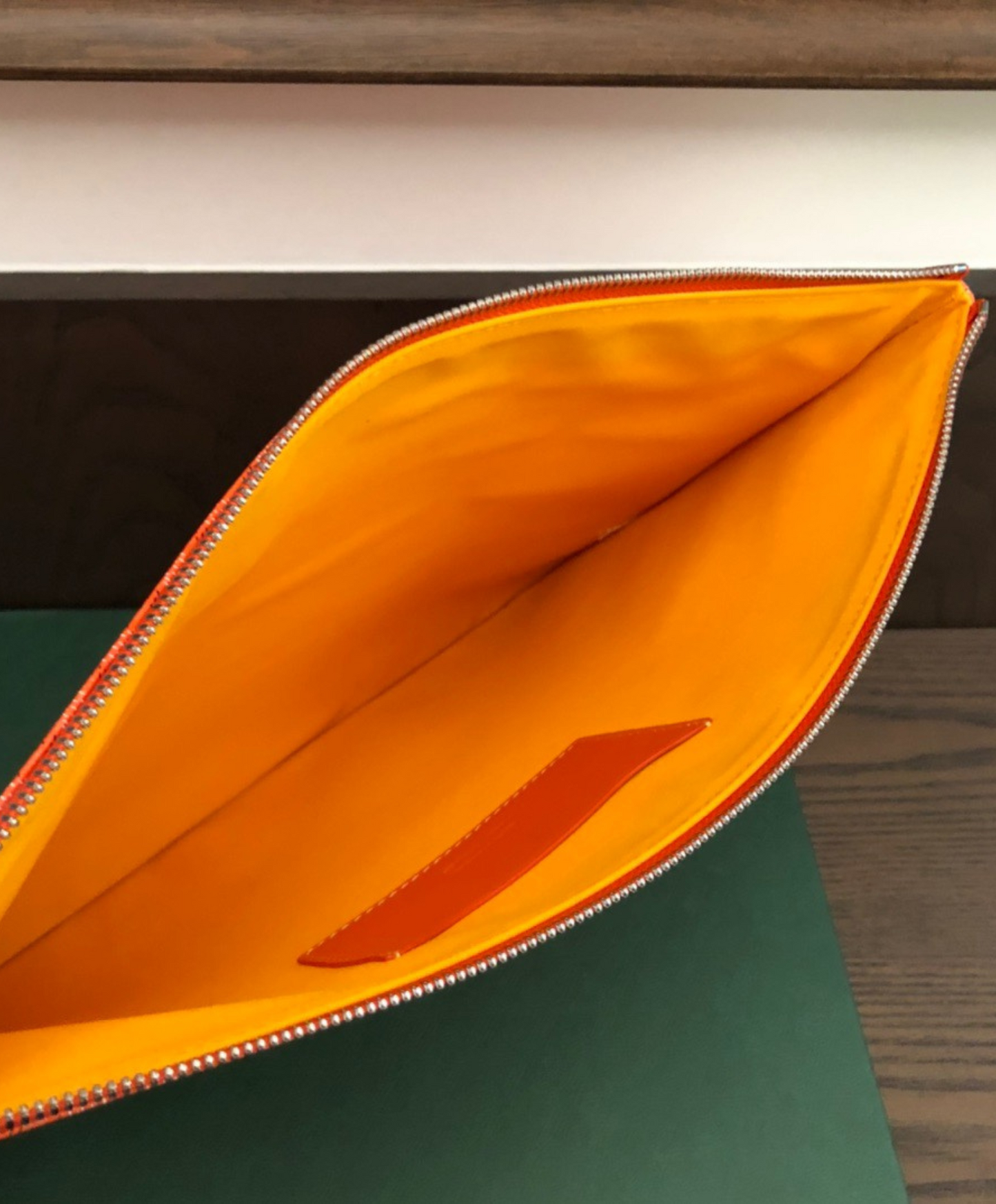 Senat GM Pouch