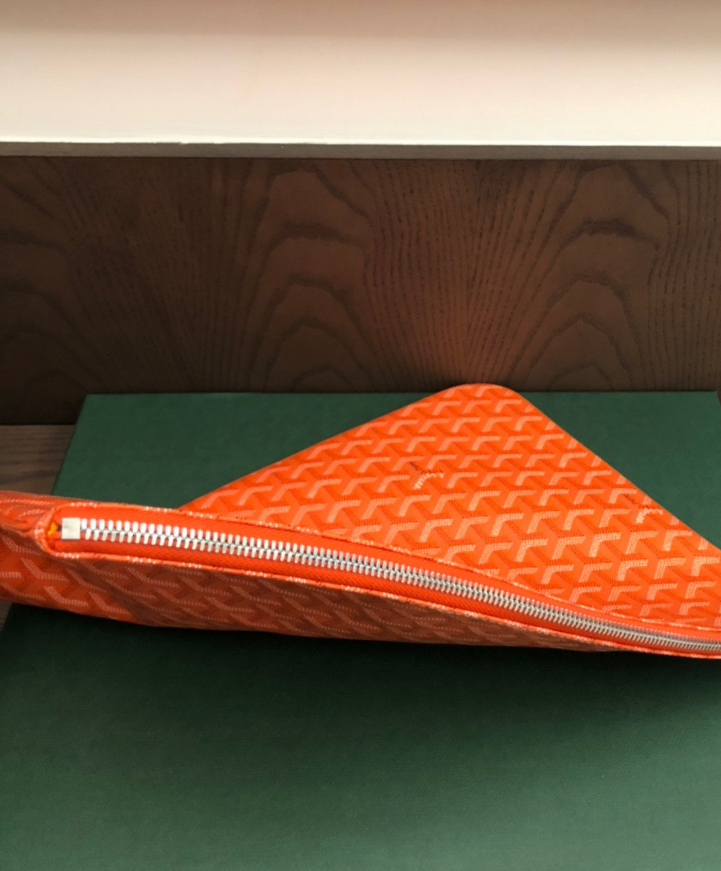 Senat GM Pouch