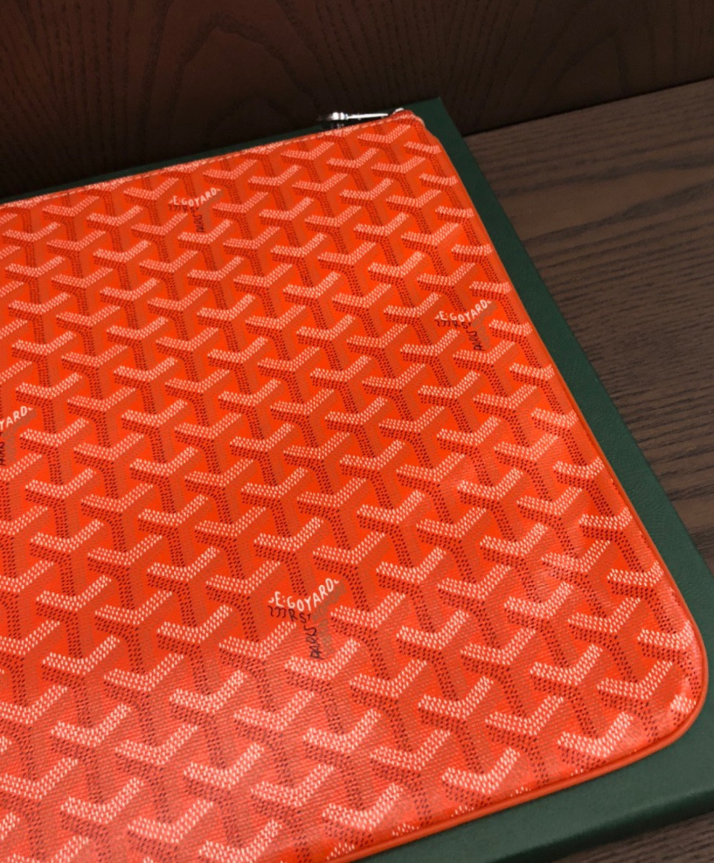 Senat GM Pouch