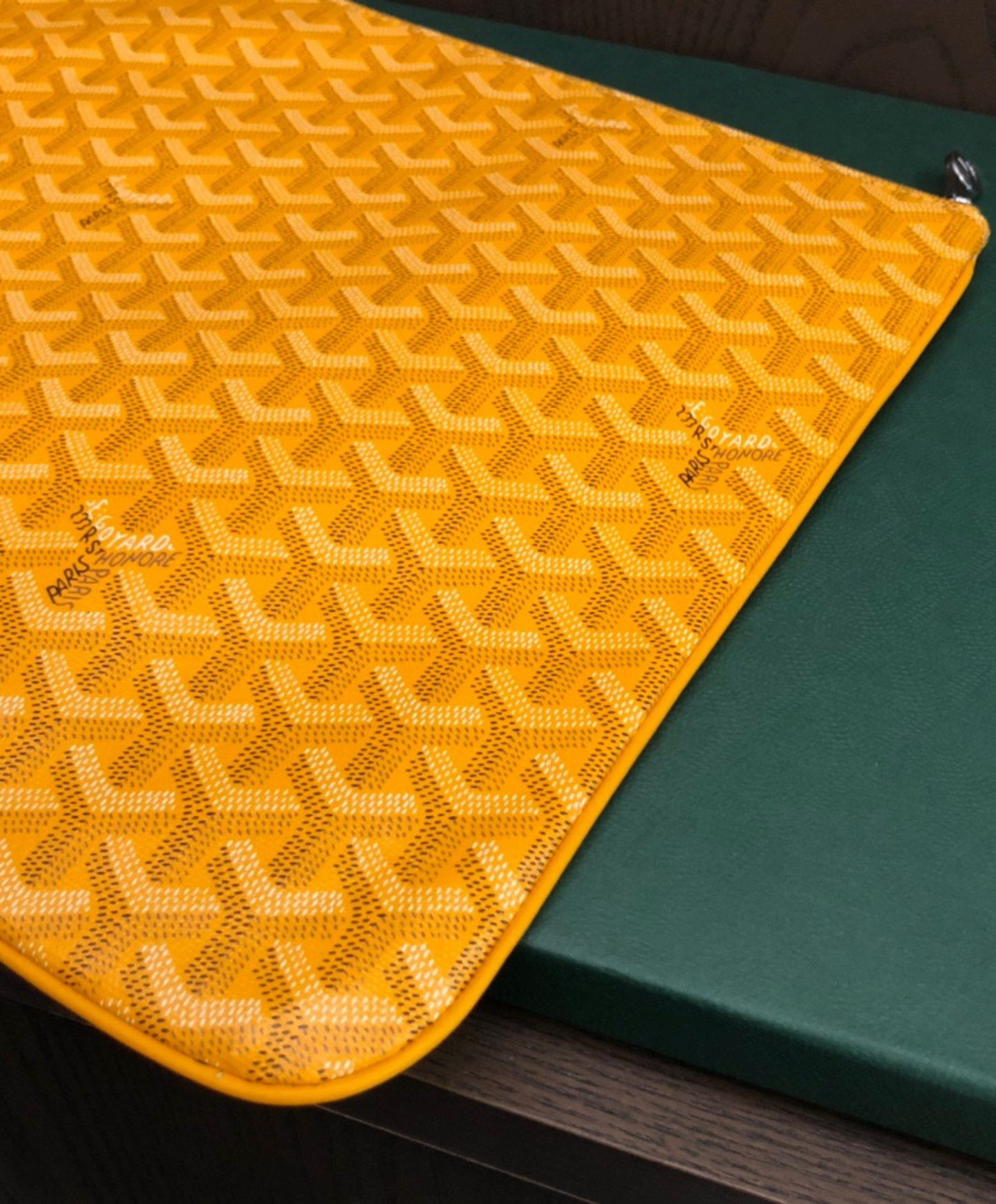 Senat GM Pouch