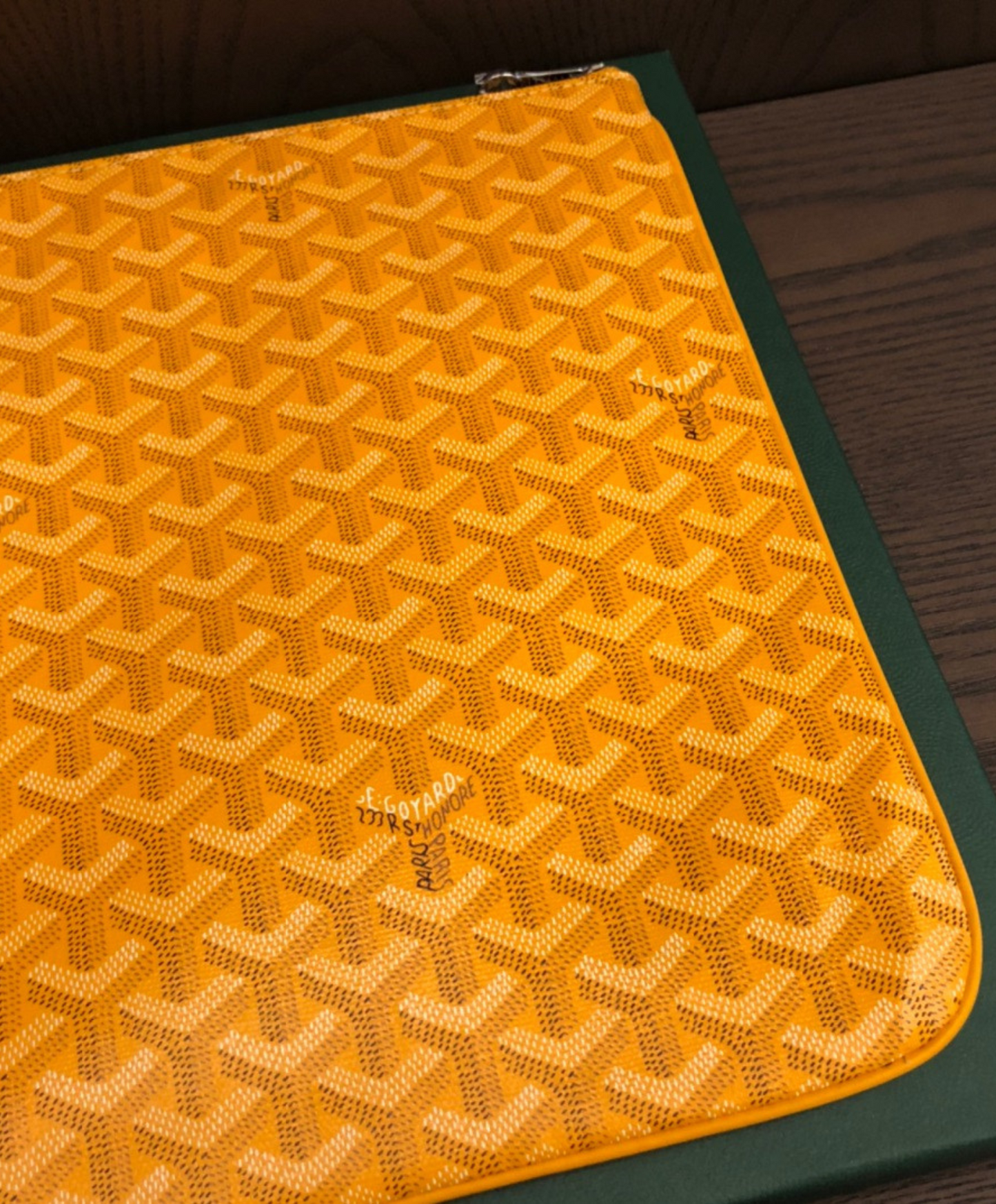 Senat GM Pouch