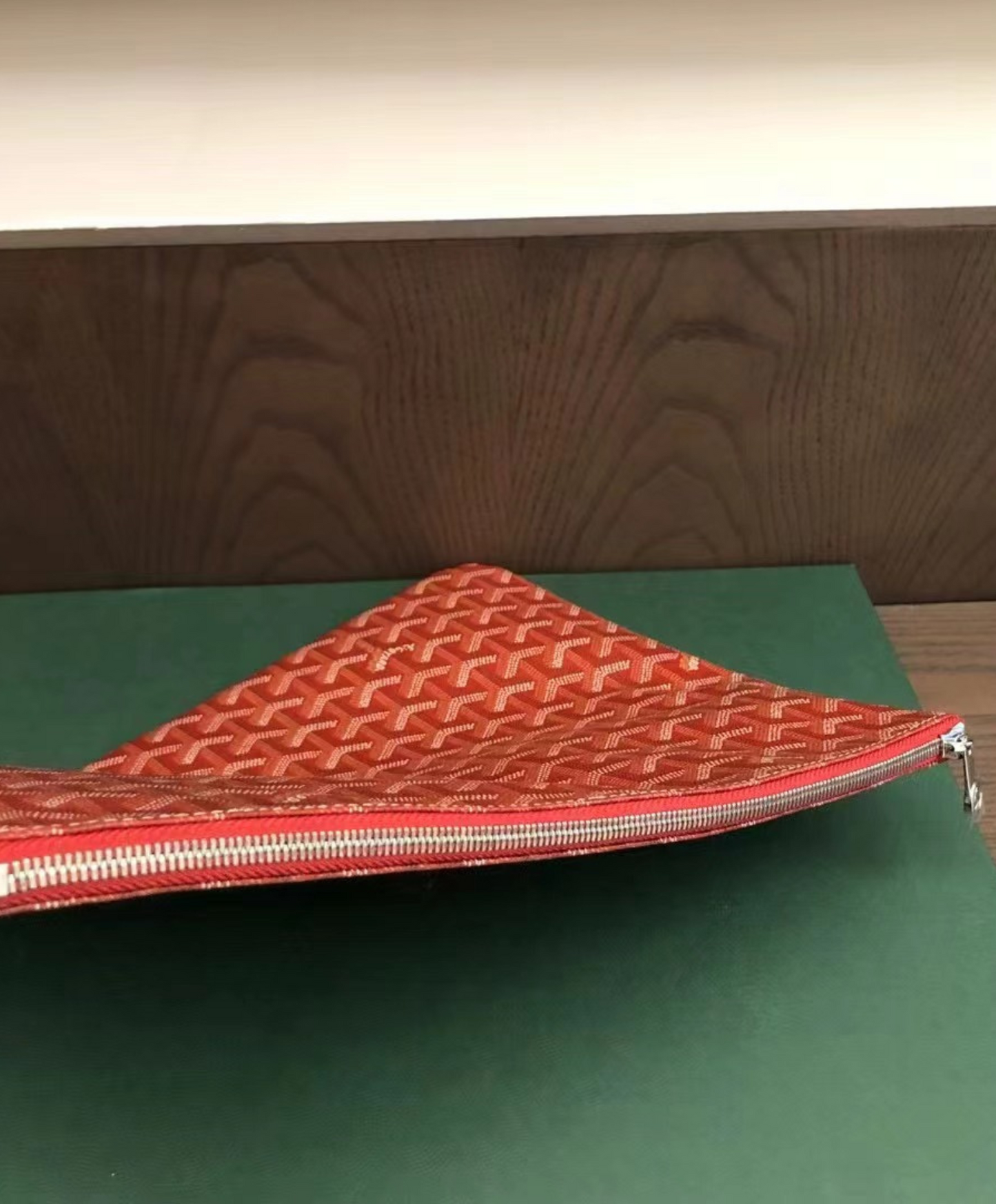 Senat MGM Pouch