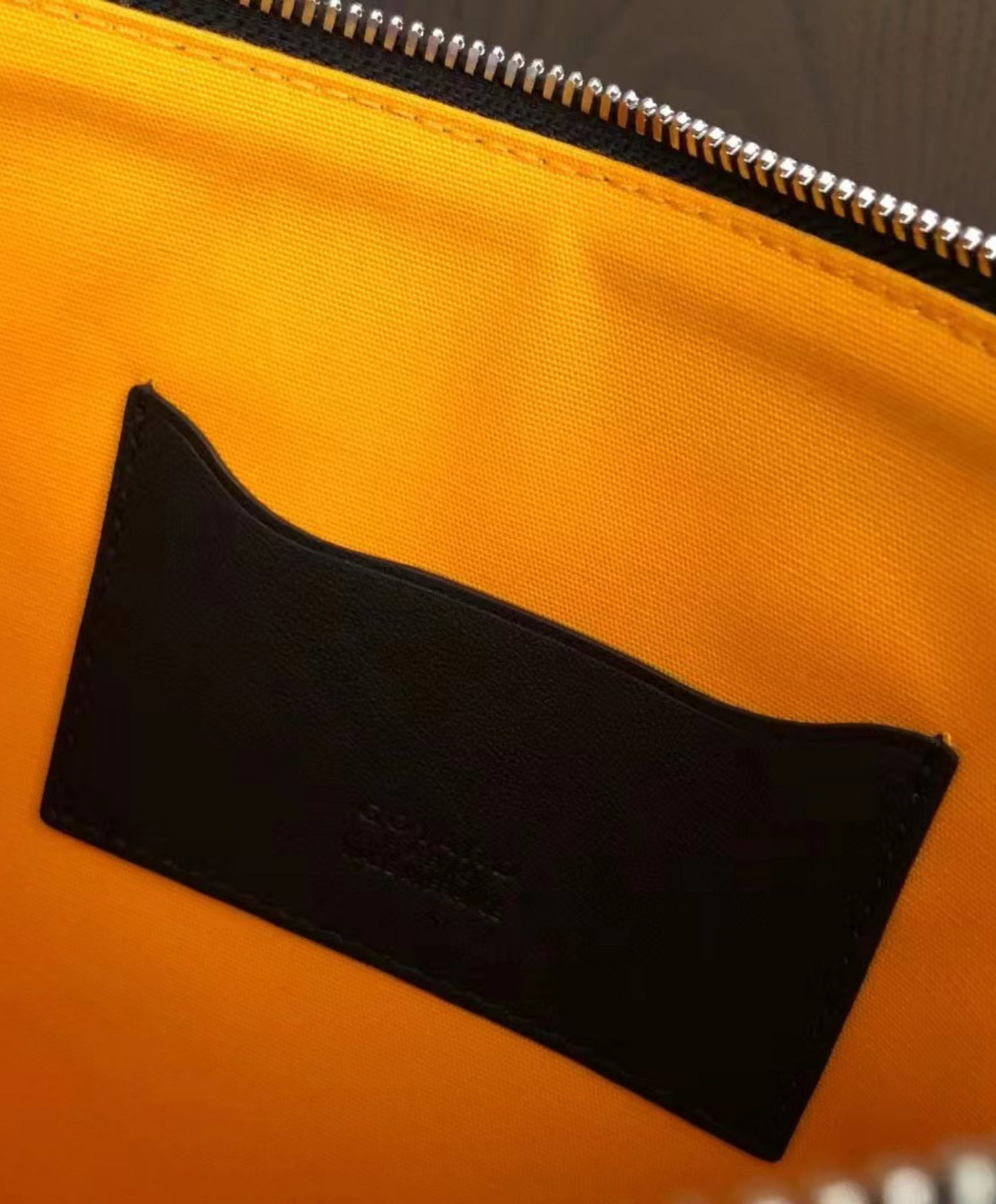 Senat MM Pouch