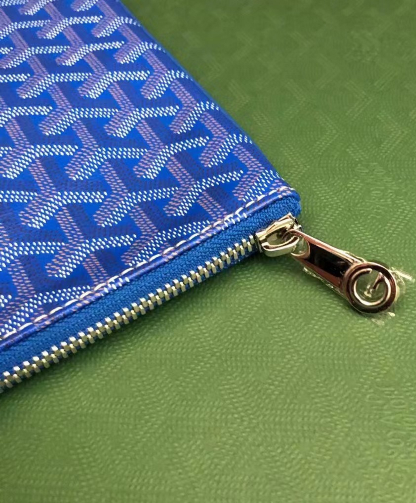 Senat MM Pouch