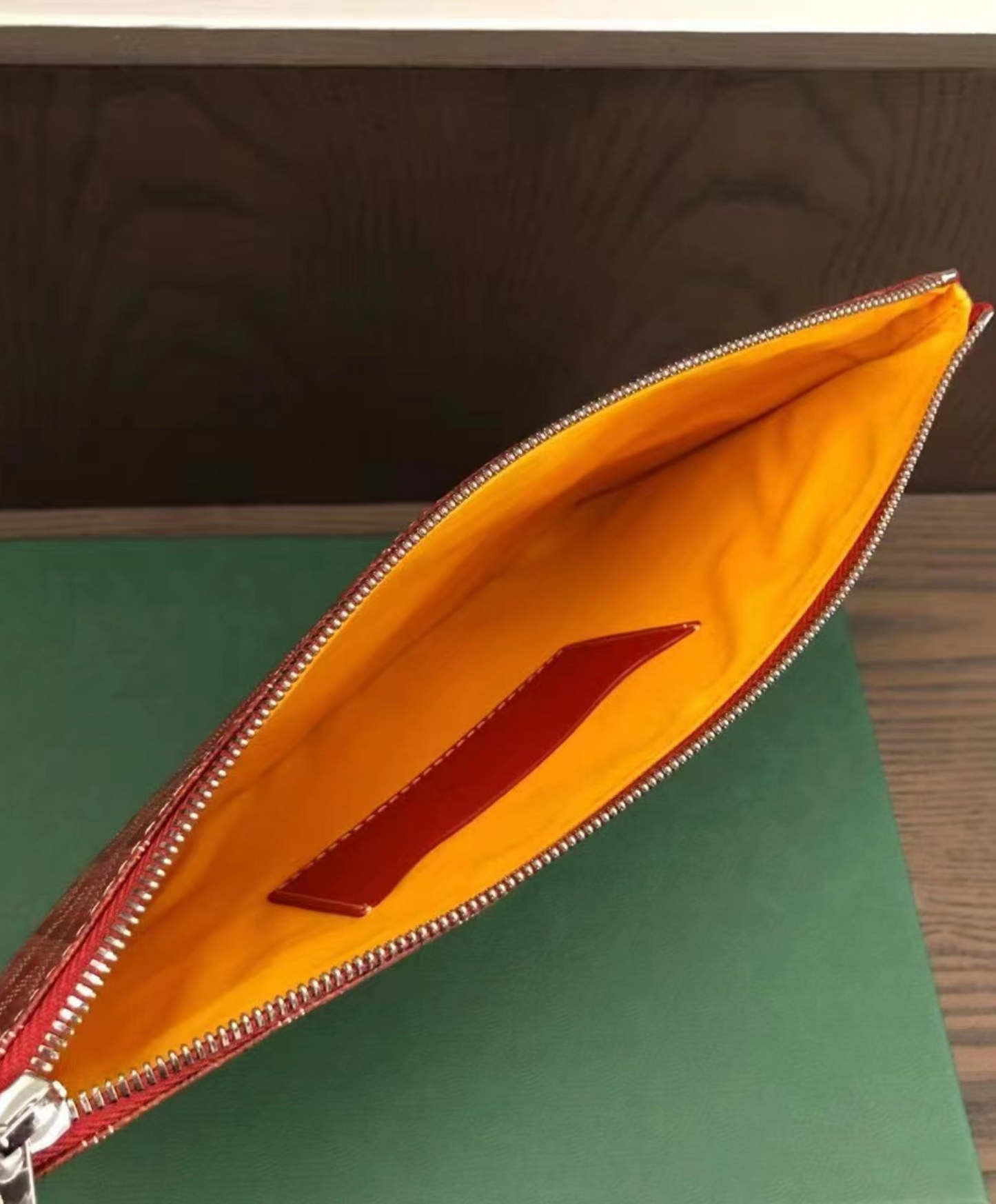 Senat MM Pouch