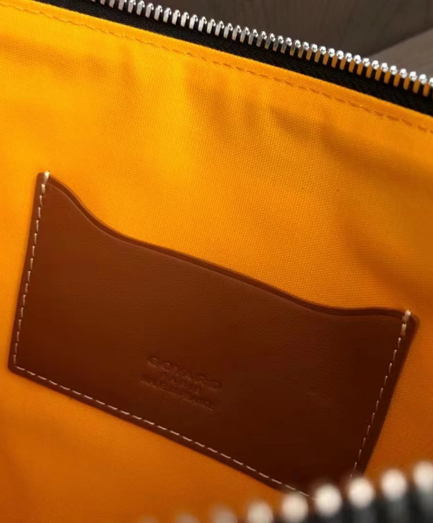 Senat MM Pouch