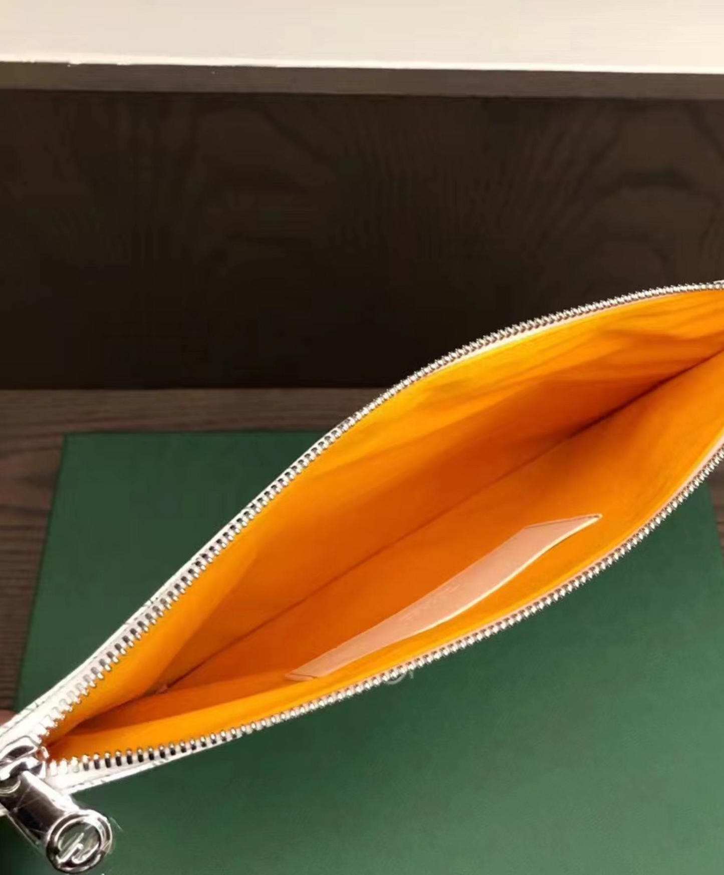 Senat MM Pouch