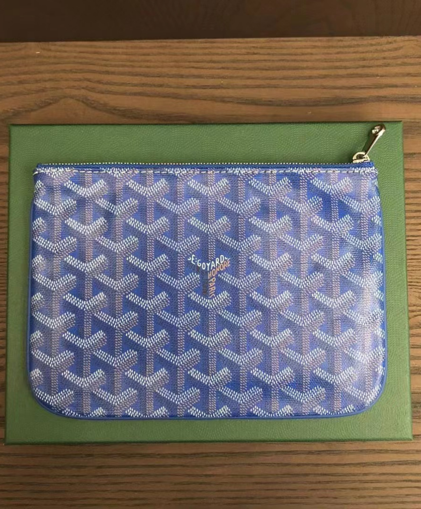 Senat PM Pouch