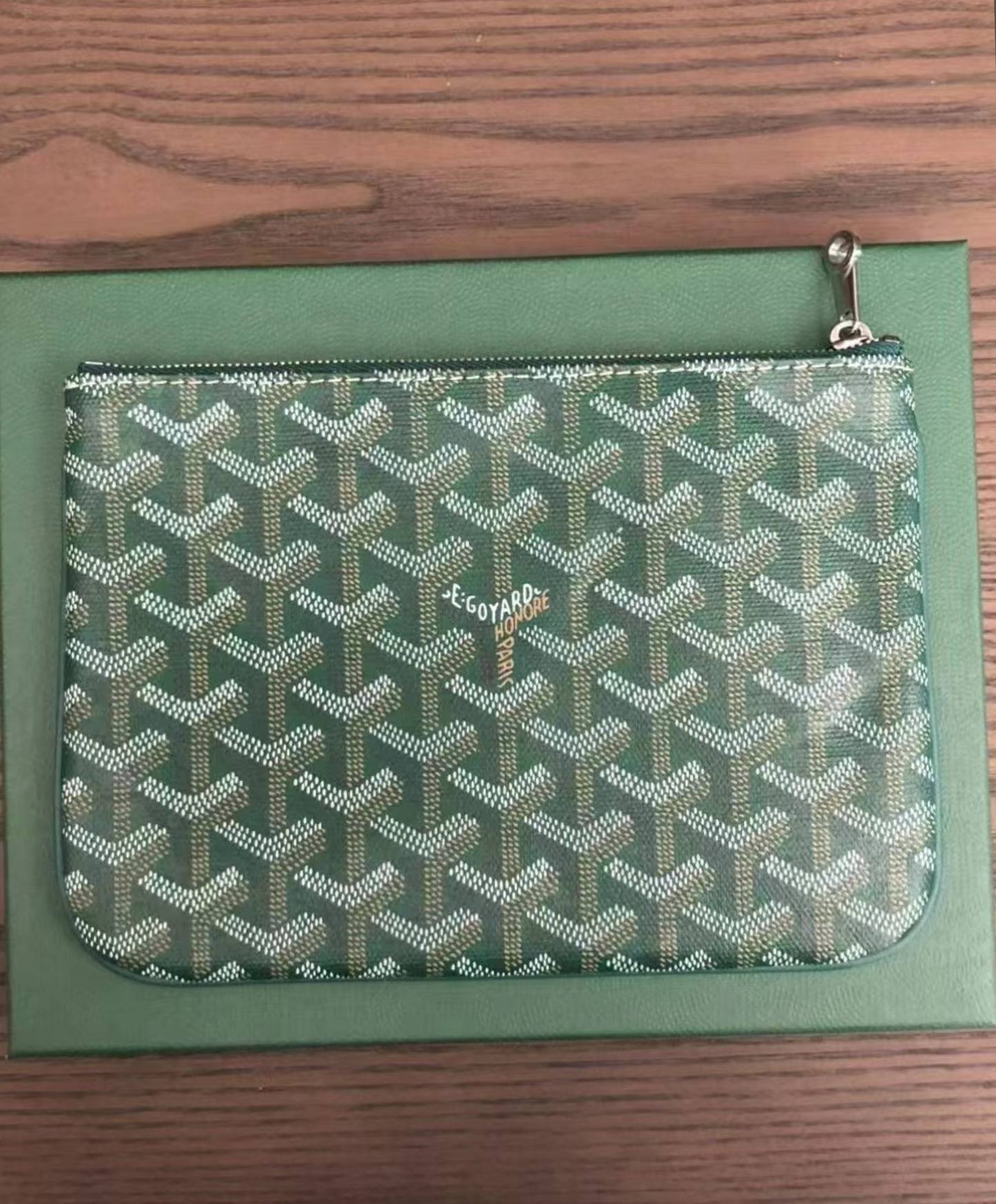 Senat PM Pouch